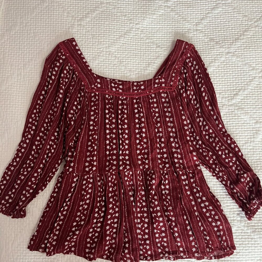 Francesca’s Red Floral Print Tunic Top